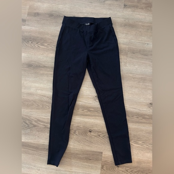 A.n.a Woman’s Leggings- EUC - Picture 1 of 4